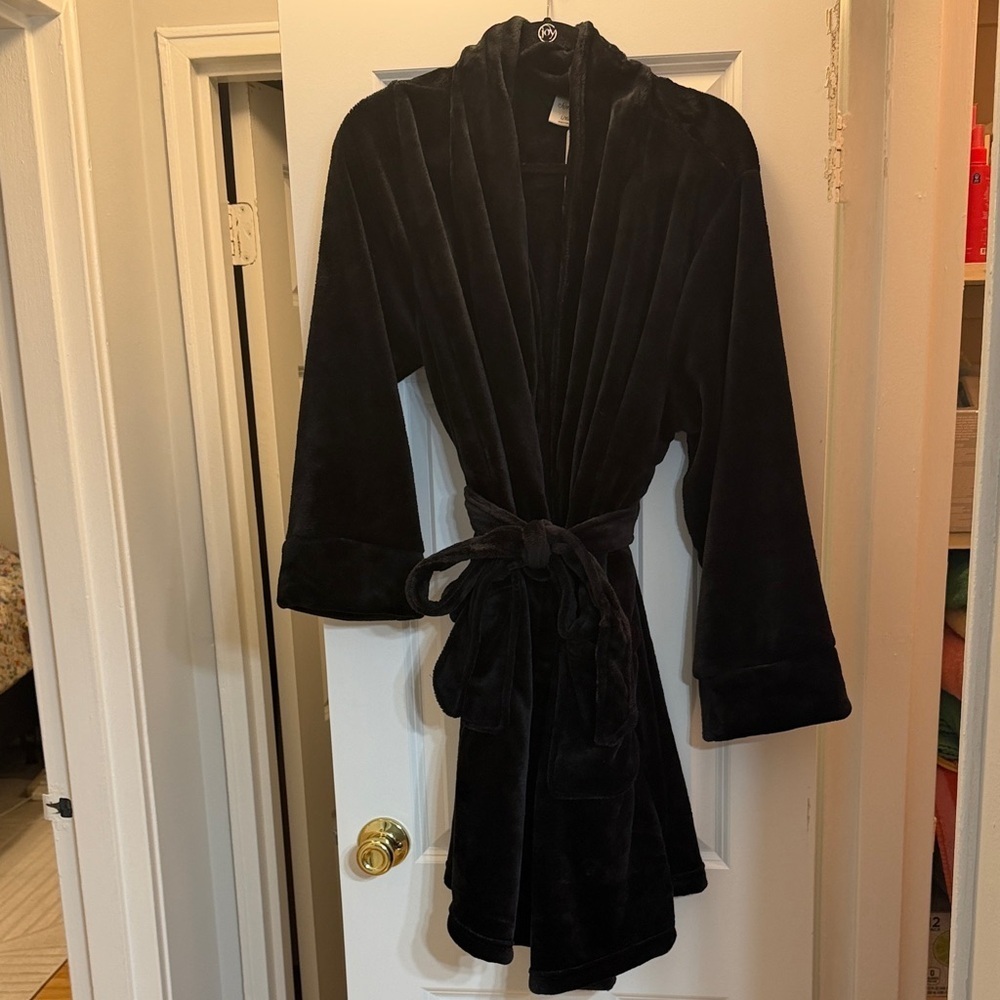 NWT Soma Black Embraceable Plush Short Robe Sz L/XL